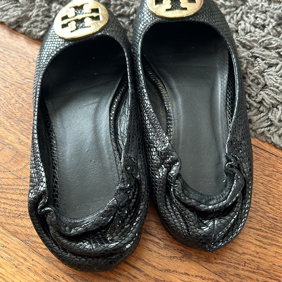 Tory Burch Black Reva Flats - Picture 3 of 9